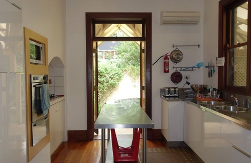 Mount Lawley House | Experience HOME CENTRAL in Perth City with Free WiFi & Parking