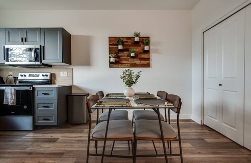 Southern Crossing House | Prime Location Home Near Old Mill with Family-Friendly Amenities