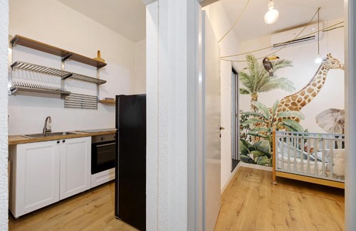 Campochiesa Apartment | Welcoming Home Charlene: Family-Friendly and Accessible Stay