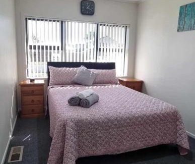 Papatoetoe House | Convenient Home Near Airport and Local Amenities