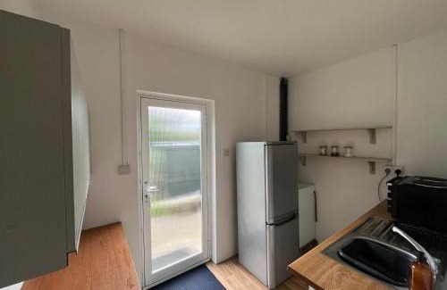 Hartland House | Cozy Retreat Near SW Coastal Path with Family-Friendly Amenities