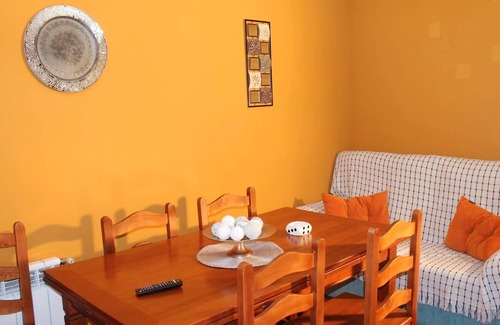 Villanueva de los Infantes House | Homerez - House for 9 ppl. with garden and balcony at Villanueva de los Infantes