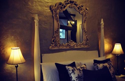 Beachampton Bed & Breakfast | Relax at Home Farm Bed & Breakfast - Guest Rated 9.3
