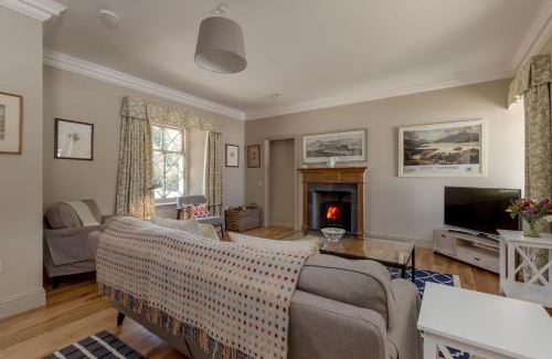 Stranraer House | Home Farm Cottage: Pet-Friendly Retreat with 10/10 Reviews