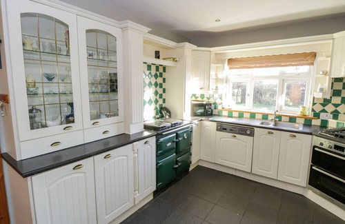 Crosswell Cottage | Family-Friendly Home Farm Retreat in Picturesque Williamstown