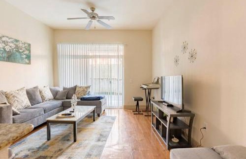 Astrodome Apartment | Inviting Apartment Near Med Center with Pool & Spa Access