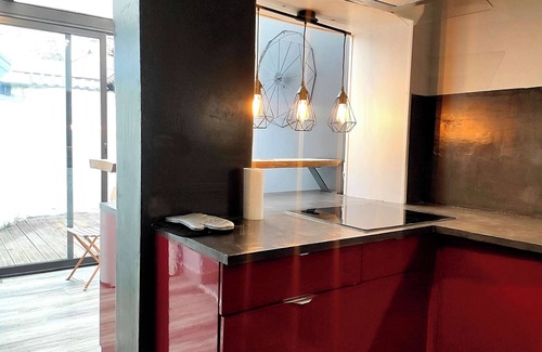Cambrai House | Stylish Maison de Style with BBQ and Family Amenities