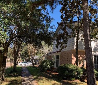 Sharpstown House | Relaxing Summer Retreat with Pool and Outdoor Kitchen
