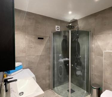 Klofta Apartment | Convenient Stay Near Oslo Airport with Free Parking