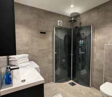 Klofta Apartment | Convenient Stay Near Oslo Airport with Free Parking