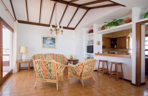 Puerto del Carmen Villa | Cozy Private Villa with Heated Pool for Ultimate Comfort