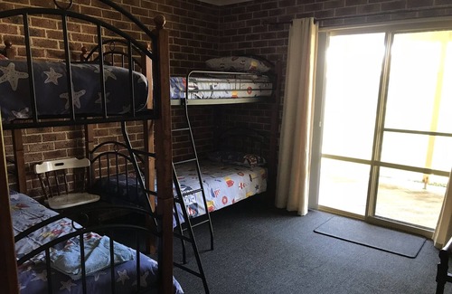 Ledge Point House | Inviting Home From Home@Ledge: Guest Rated 9.8 & Pet Friendly