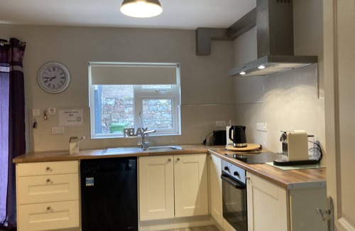 Tralee House | Cozy Retreat in Tralee: Family-Friendly & Pet Welcome
