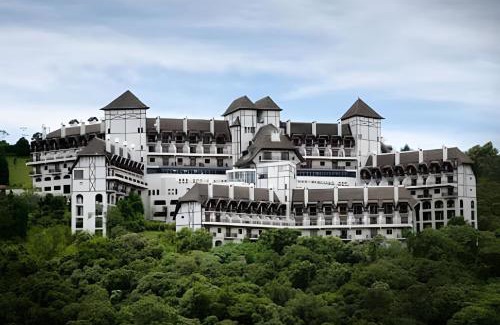Alto do Capivari Hotel | Perfect Views of the Mountains with Family-Friendly Amenities