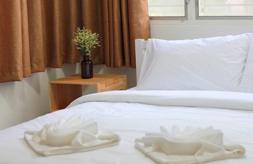 Kanchanaburi House | Top-Rated Stay at Home @ Hostel Kanchanaburi with Dining