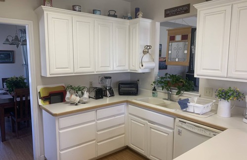 Wetmore House | Idyllic Retreat: Country Living Minutes from City Amenities