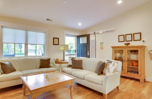Historic District House | Cozy Retreat in Beaufort Historic District with Hot Tub