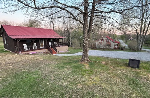 Byrdstown House | Family-Friendly Retreat at Dale Hollow Lake, Byrdstown