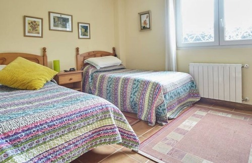 Ribamontan al Monte House | Cozy Home in Cubas with Family-Friendly Amenities