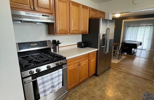 Davison House | Pet-Friendly 3BR Home in Davison with Pool Table & More