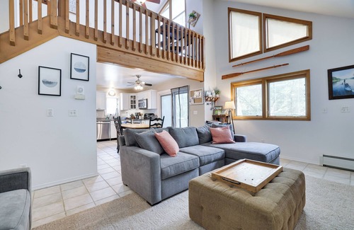 Hamlin House | Family-Friendly Stay at Front of House with Kitchen Access