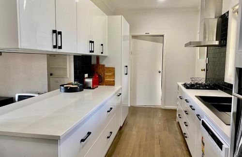 Hillvue House | Inviting Home in Hillvue: Family & Pet Friendly Retreat