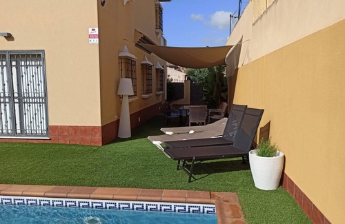 Los Alcazares House | Home in Los Alcazares,n4-bedroom house with, Private Pool, WiFi, AC,