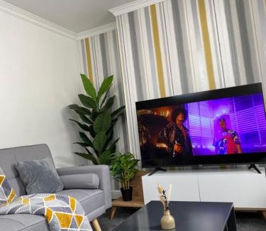 Gillingham Apartment | Pet and Child Friendly Home in Medway Gillingham
