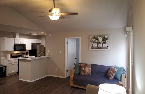 North Star House | Inviting 2 BR Home in NW Austin with Private Amenities
