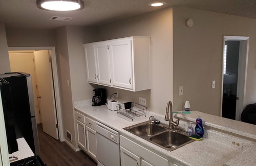North Star House | Inviting 2 BR Home in NW Austin with Private Amenities