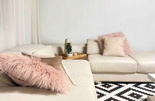 Coolbellup House | Convenient Home in Perth's Prime Location Near the Beach