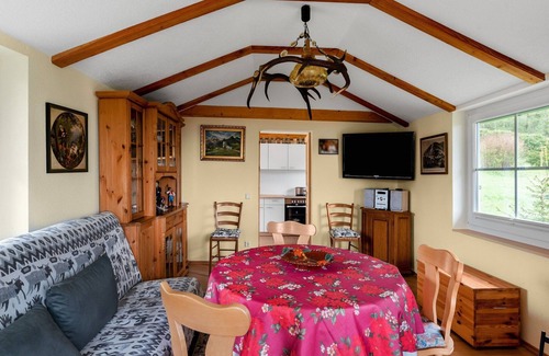 Steinbach-Hallenberg House | Ideal Retreat Near Oberhof Ski Resort with Pool & Breakfast