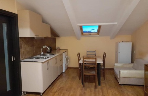 Didube Ski Chalet | Stunning Home on Cereteli Prospect in Tbilisi, 10/10 Rated