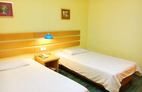 Donggang District Hotel | Discover Home Inn Rizhao with Family-Friendly Amenities
