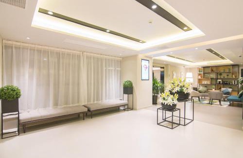 Pudong Hotel | Budget-Friendly Stay at Home Inn Selected Shanghai Harbour City
