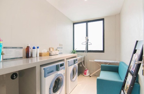 Pudong Hotel | Budget-Friendly Stay at Home Inn Selected Shanghai Harbour City