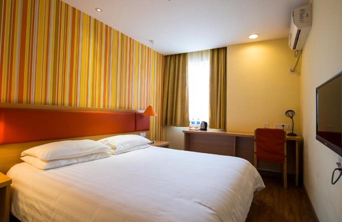 Futian Hotel | Inviting Home Inn Shenzhen Zhuzilin: Family & Accessible Stay