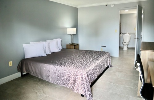 Apopka Hotel | Elevated Comfort at Home Inn & Suites Orlando-Apopka