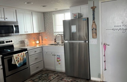 Sea Ranch Condo | Relaxing Retreat by the Waves with Pool & Spa Amenities