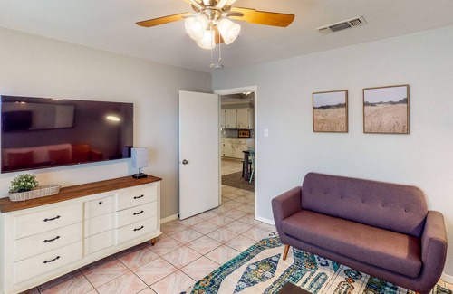Waco House | Home Just Outside Downtown Waco - Large Dog-Friendly Yard, Firepit, Fireplace