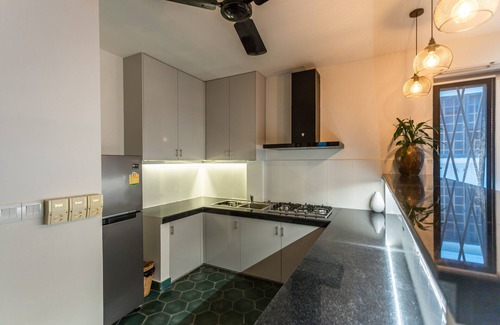 Downtown Siem Reap Apartment | Cozy Three-Bedroom Suite with Pool Near Pubstreet