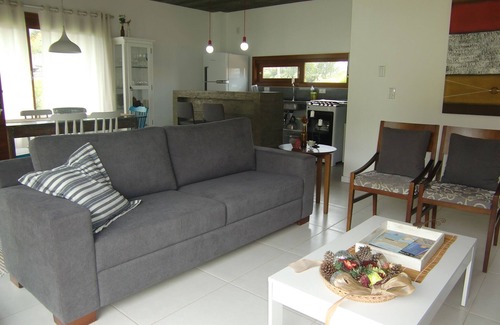 Morrinhos House | Guest Rated 10/10: Home Manifesto Cond. with Ocean View
