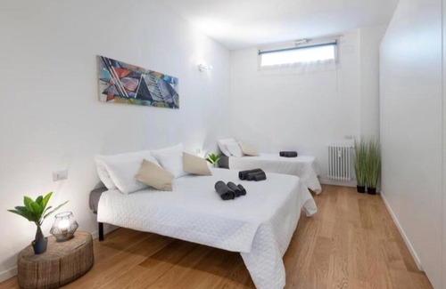 Porta Genova Apartment | HOME NAVIGLi: Comfort & Design for Families and Pets