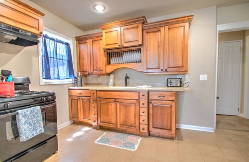 Green Acres House | Ideal Stay Near I-65 with Pool, Breakfast & Pet Friendly