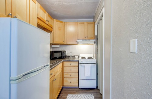 Kalona House | Home Near Kinnick, UI Health & Amish Country