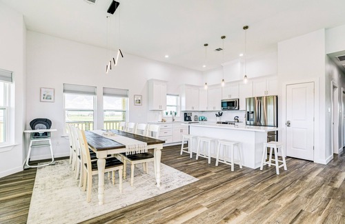 Indian Beach House | Beachside Retreat with Ocean Views & Outdoor Amenities