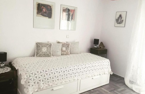 Velon House | Beachside Retreat for Families Near the Ocean