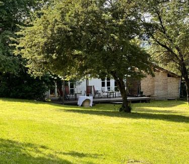 Veroce Apartment | Artistic Retreat at Erdei Alkoto Studio - 4-Star Escape