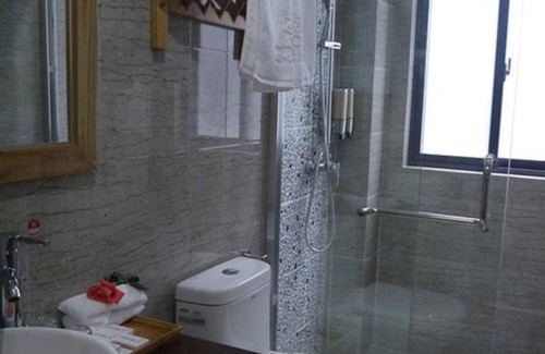 Yongding House | Family-Friendly Getaway at Home Of Heart Inn with Kitchen