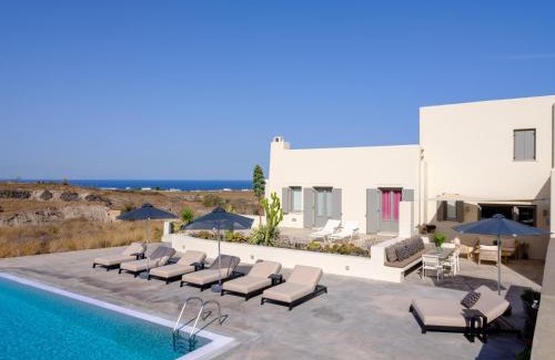 Fira Villa | Escape to Home of Lilies: 4-Star Oceanfront Retreat